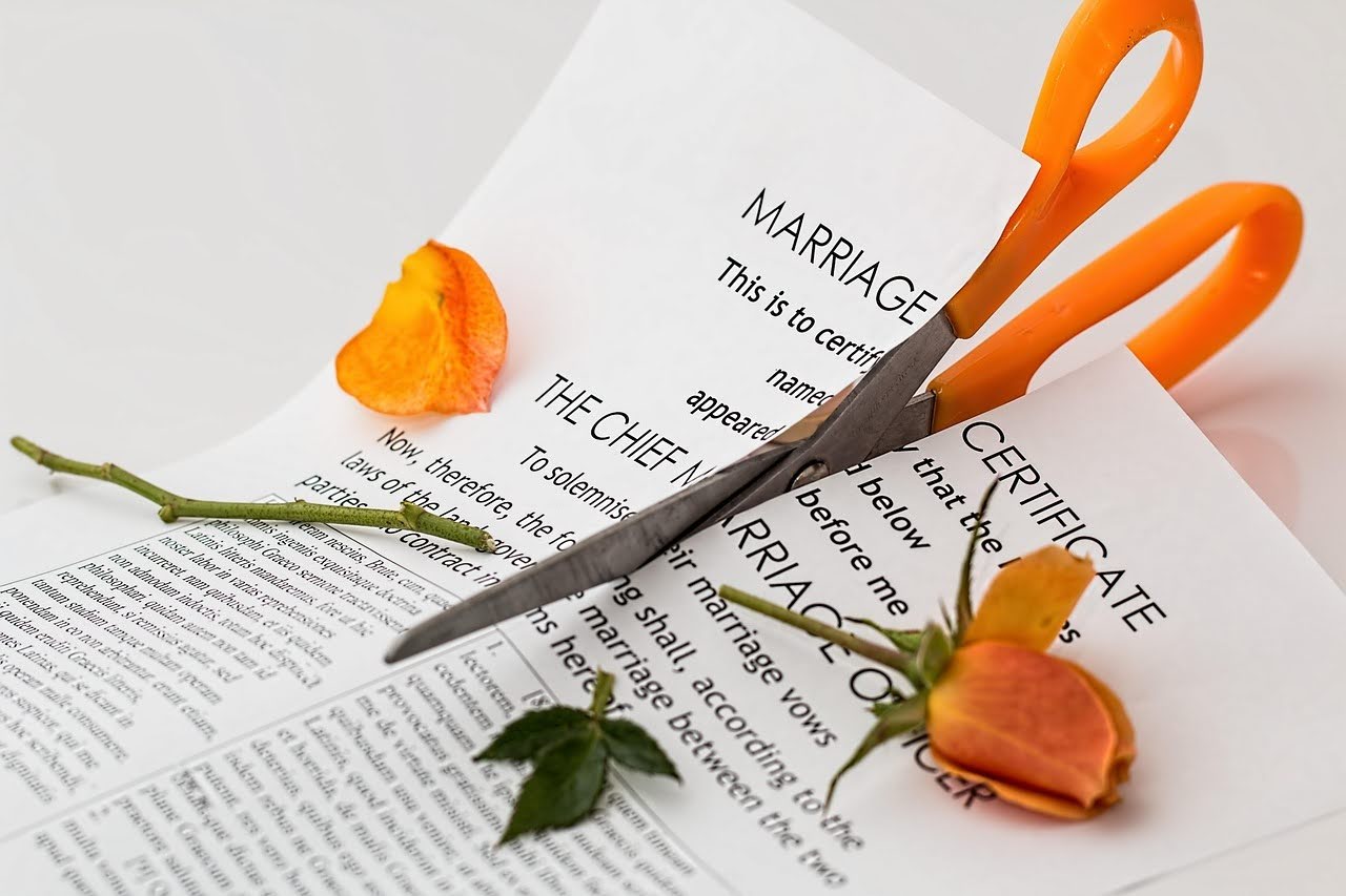 navigating divorce lawyers malaysia